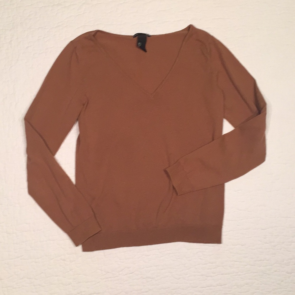 H&M - Dark Camel V-Neck Long Sleeved Light Sweater